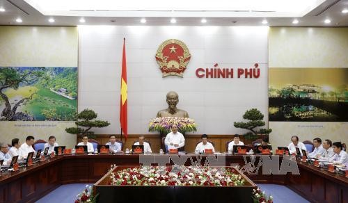 Phiên họp Chính phủ thường kỳ tháng 4: Chính phủ củng cố niềm tin cho doanh nghiệp - ảnh 1